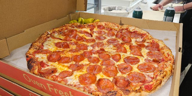 16” Pepperoni Pizza
