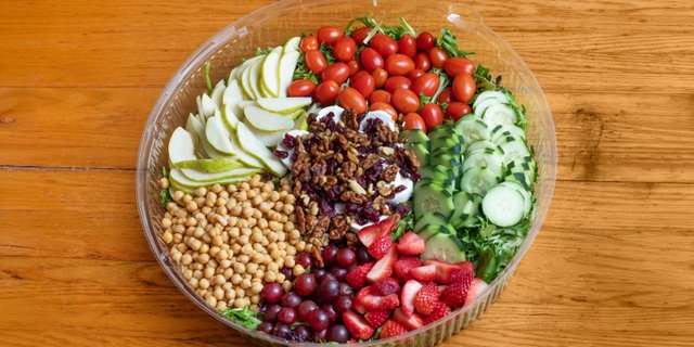 Pear & Goat Cheese Salad