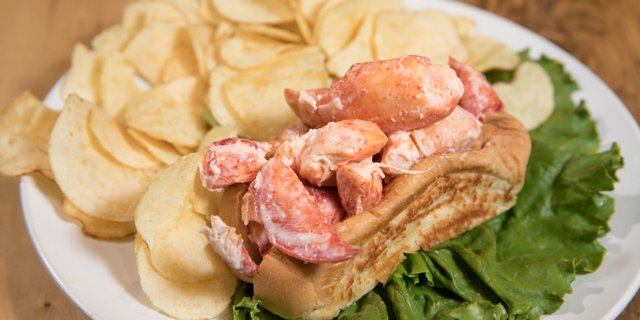 Pauli's Famous Lobster Roll Bagged Lunch