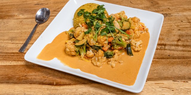 Warm Vegan Lemongrass Curry Bowl