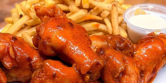 Chicken Wings in Buffalo Sauce