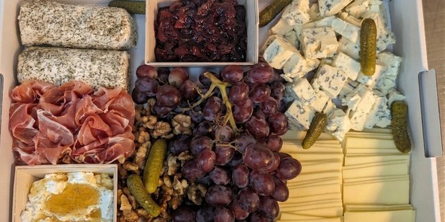 Cheese & Charcuterie
