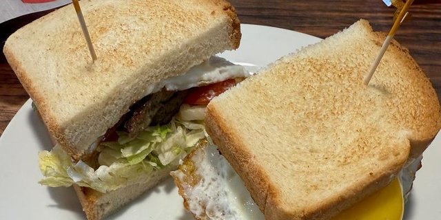 Breakfast Sandwich
