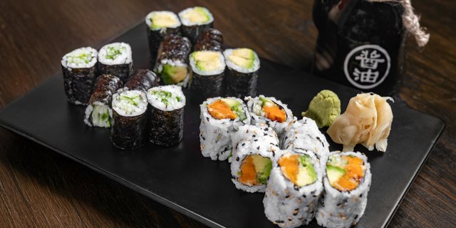 Kiin Garden Maki Combo