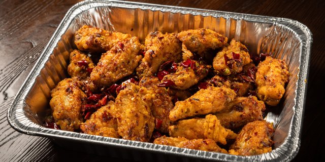 Dry Pepper Chicken Wings