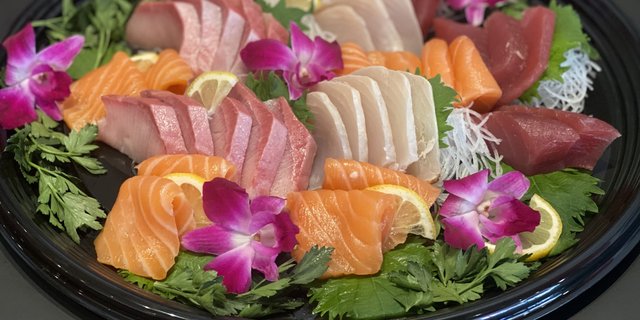 40-Piece Sashimi Platter