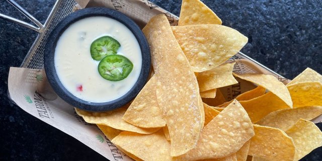 Chips, Salsa & Queso Blanco