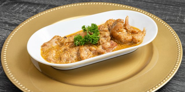 Pollo al Ajillo