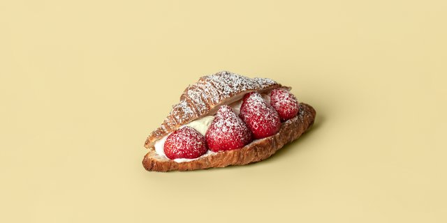 Strawberry Croissant Box