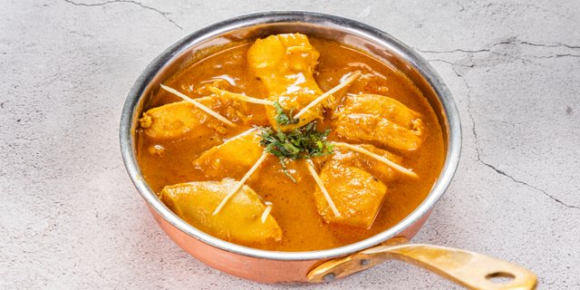 Chicken Curry & Dal Makhani Boxed Lunch