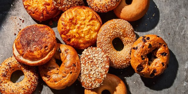 Baker's Dozen Bagels