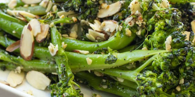 Broccolini w/ Garlic & Almond