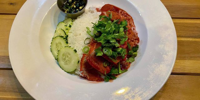 Kaw Moo Dang Rice w/ BBQ Pork
