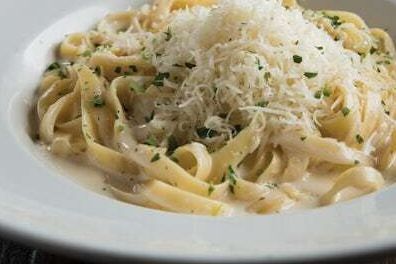 Fettuccine Alfredo W/ Chicken