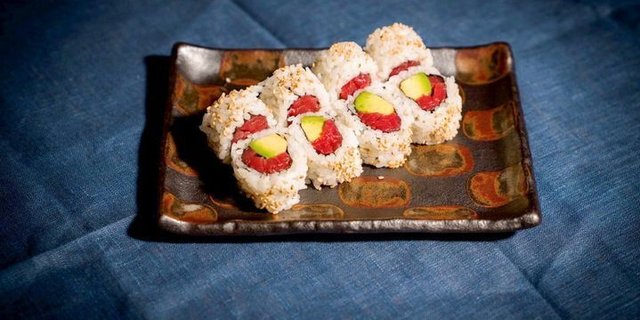 Tuna Avocado Roll