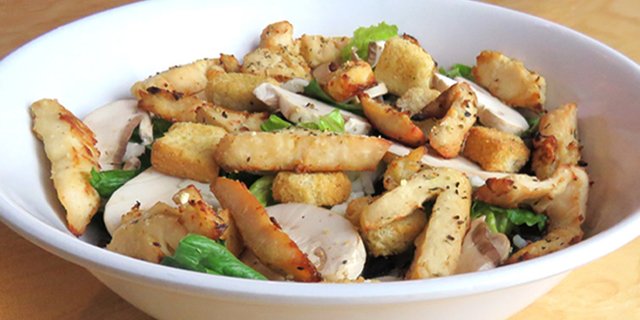 Tossed Chicken Salad