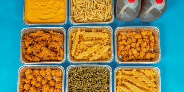 Small Seafood & Chicken Lunch Bundle