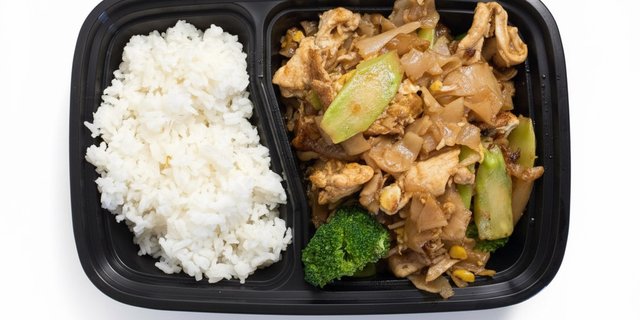 Pad See Ew Chicken