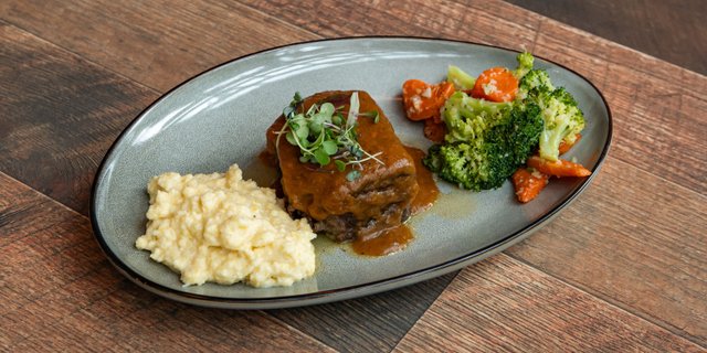 Braised Short Ribs "Nonna-Style"
