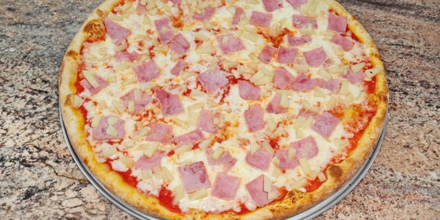 Hawaiian Pizza