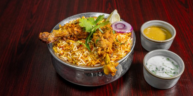 Hyderabad Chicken Dum Biryani