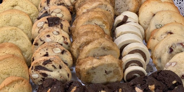 Dozen Artisan Dairy-Free Cookie Box