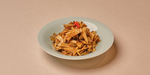 Sautéed King Oyster Mushrooms