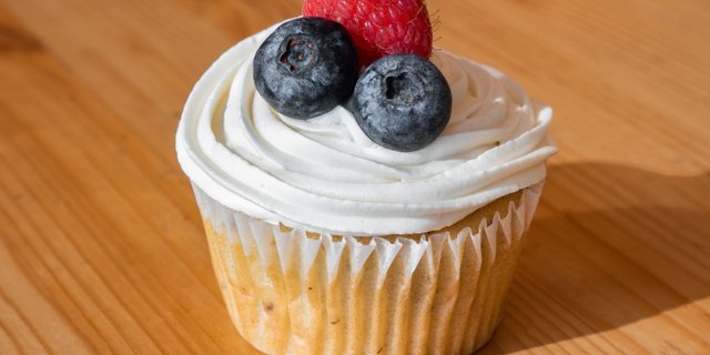 Vegan Vanilla Cupcake