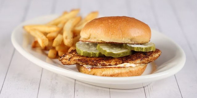 Grilled Chicken Sandwich Boxed Lunch