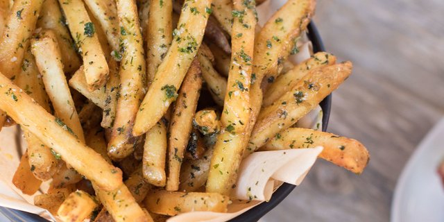 GB Legendary Garlic Fries Tray