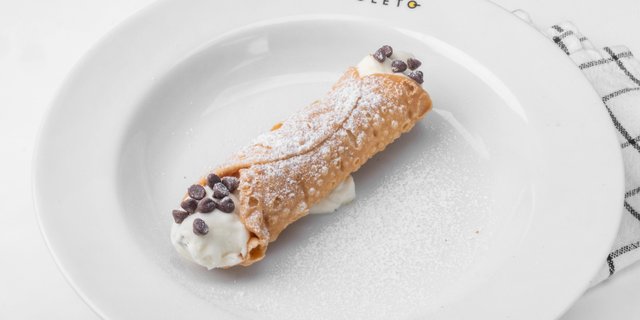 Cannolis