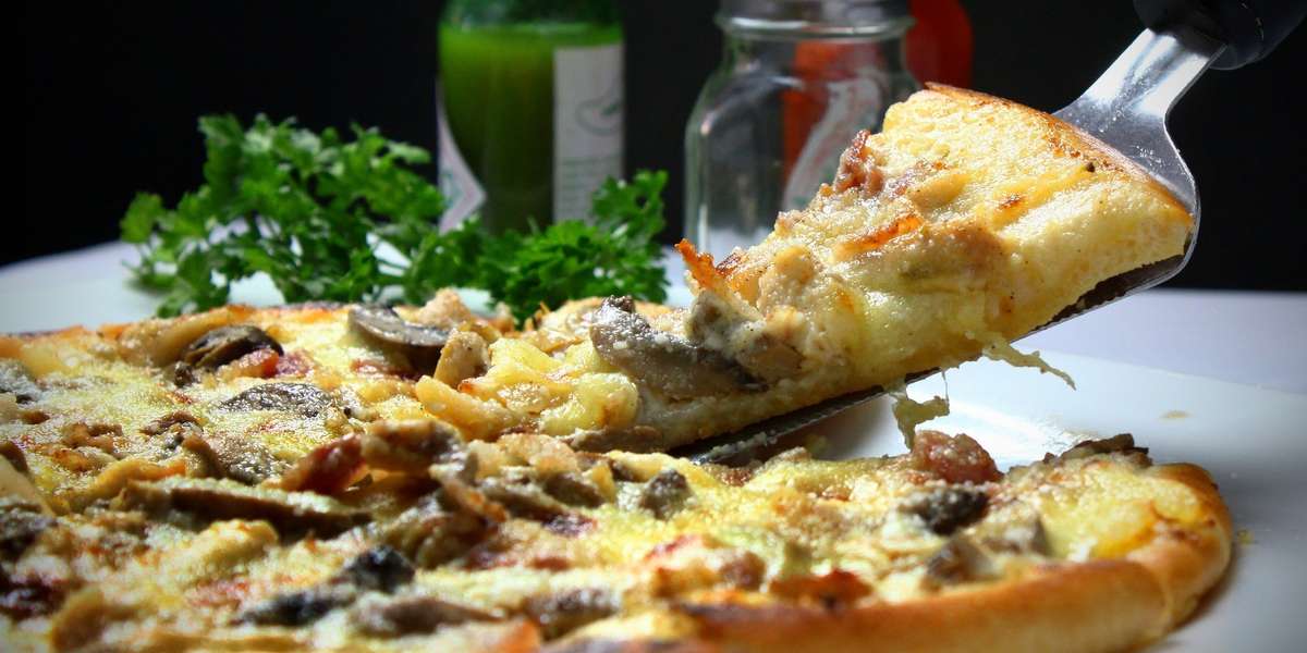 Eat Pizza