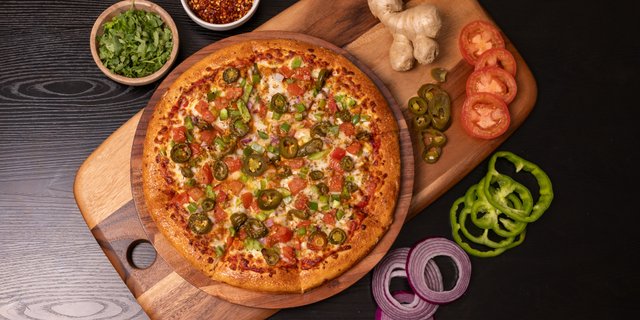 Karahi Paneer Pizza