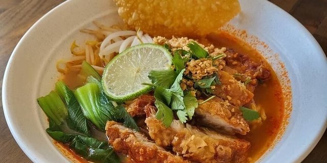 Tom Yum Noodle Soup