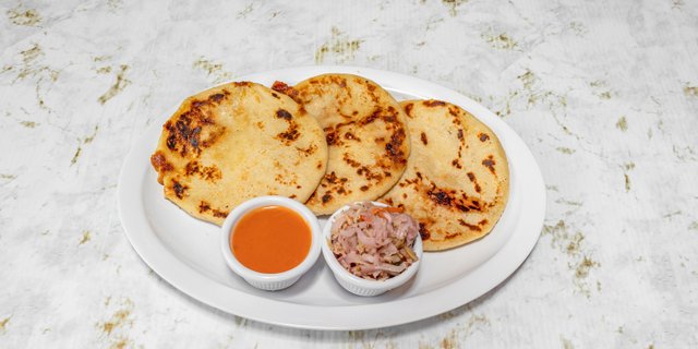 Pupusas Revueltas