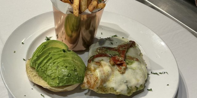 Pesto Chicken Sandwich