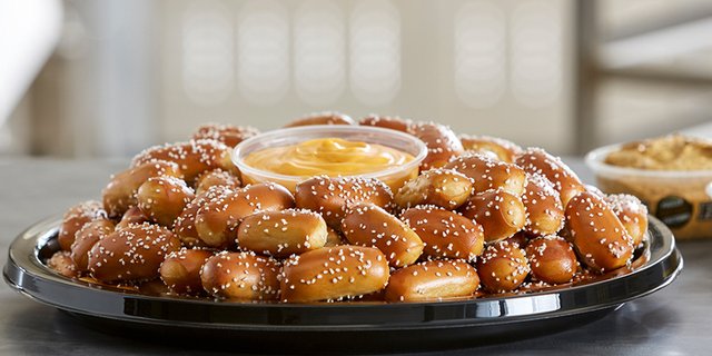 Full-Size Pretzel Rivets Party Tray