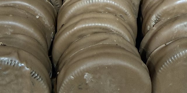 Chocolate Dipped Gluten-Free Oreos