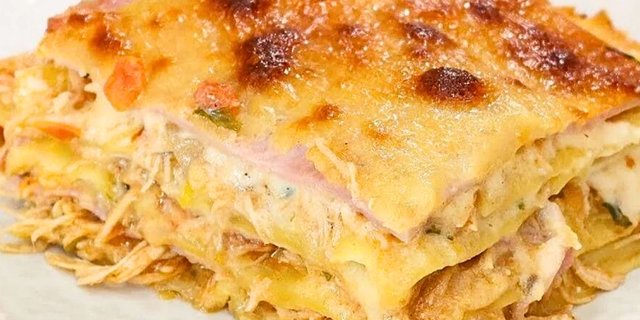 Chicken Lasagna Tray