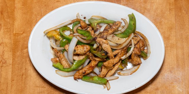 Chicken Pepper Steak / Filetillo de Pollo