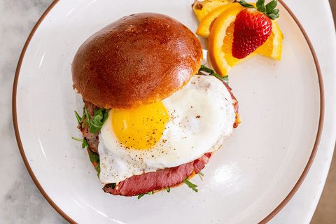 Brekky Bun