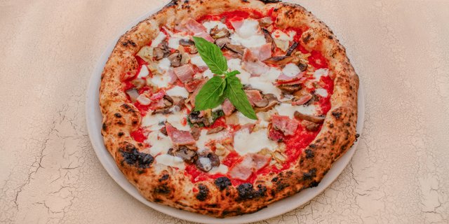 Capricciosa Pizza