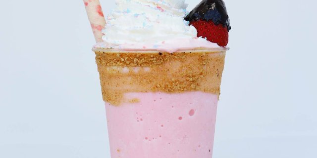Strawberry Blonde Shake