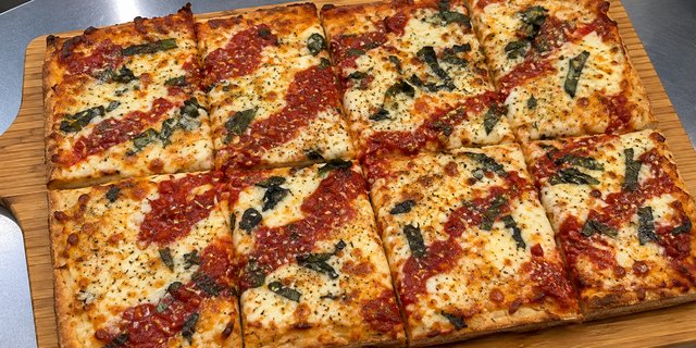 Grandma Pizza