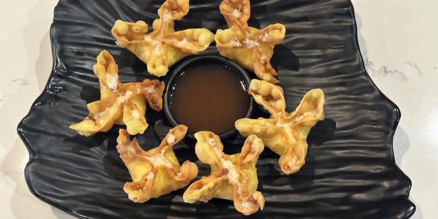 Homemade Crab Rangoon