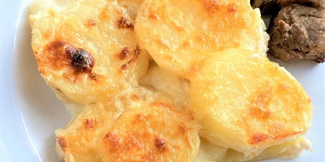 Scalloped Potatoes Au Gratin