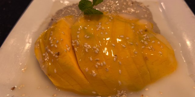 Sweet Rice w/ Mango