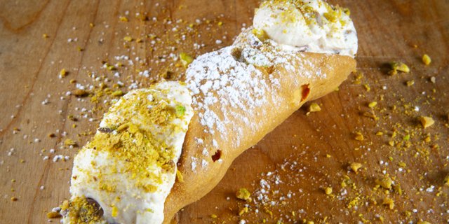 Cannoli Pistachio