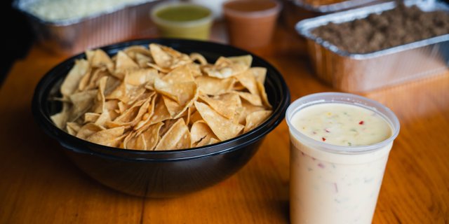 Chips & Queso