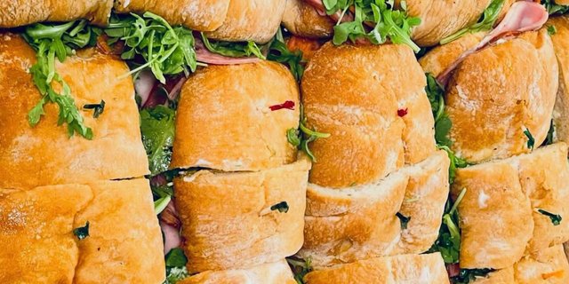 Tray of 6 Gluten-Free Sandies